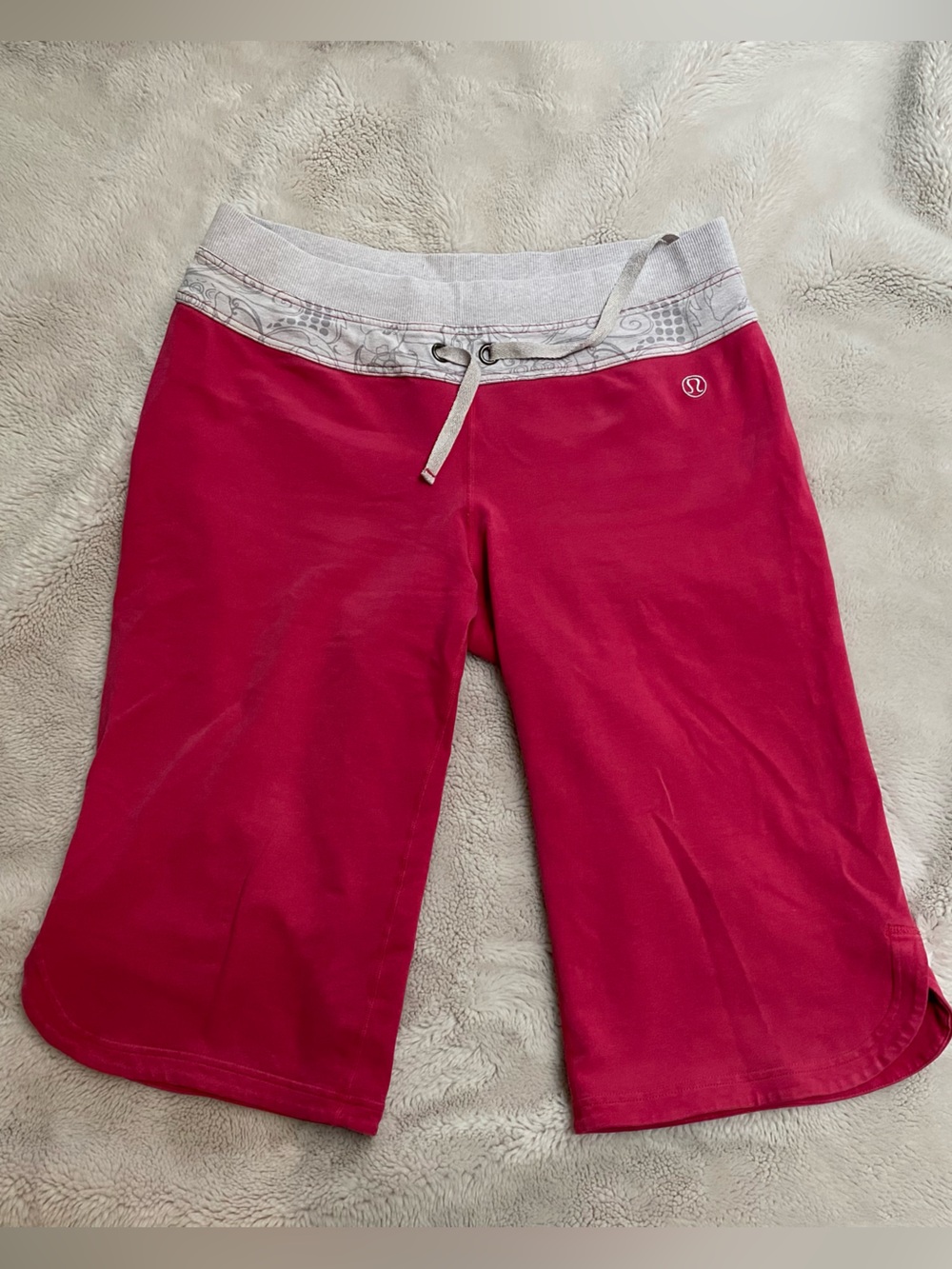 Lululemon Pink Cotton Capris with Drawstring Waist